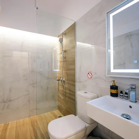 Starlight 2 * Sarandë