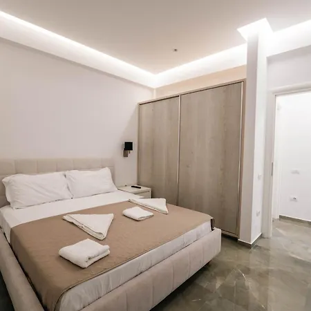 Starlight 2 * Sarandë